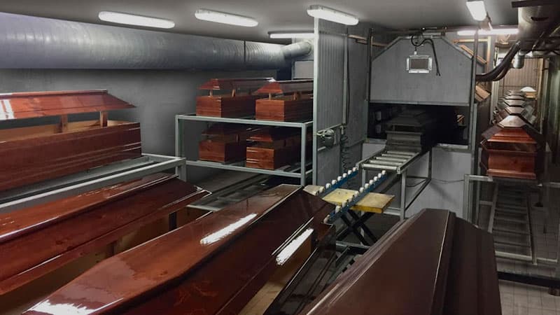 Из чего делают гробы?