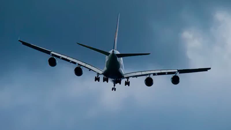 Падение с самолёта: можно ли выжить?