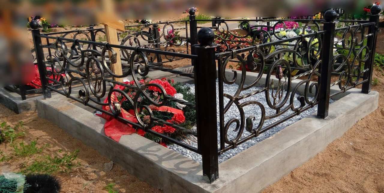 Ограда для могилы